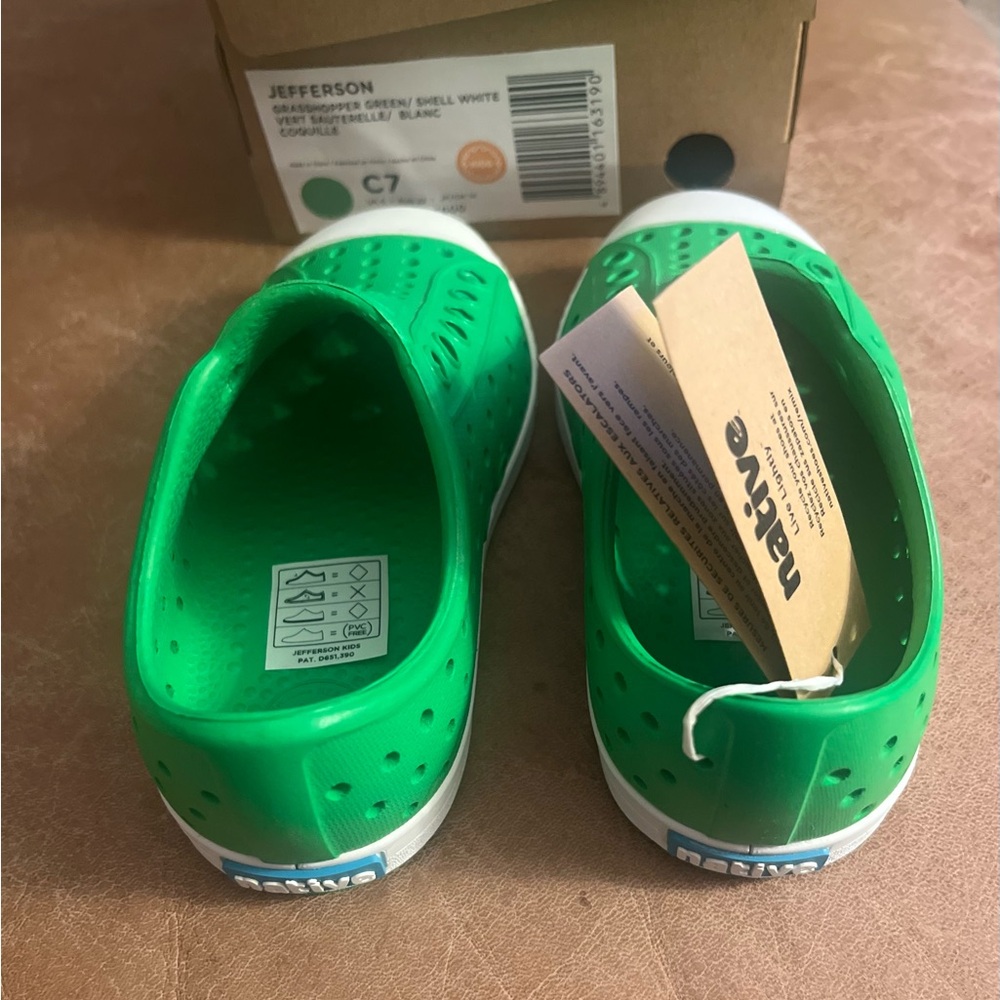 Native Jefferson Kids Sneakers in Green and White - Picture 2 of 2